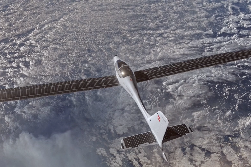 Un avión solar ha alcanzado los 9.521 metros sobre los Alpes: el récord que acerca a la aviación a la estratosfera