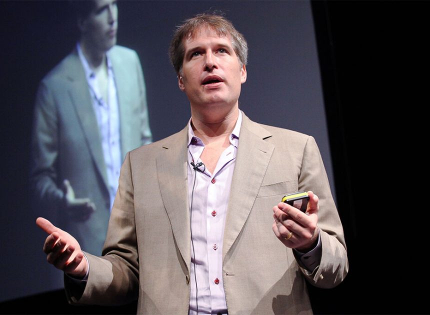 «No creo en los multimillonarios»: un emprendedor tecnológico vendió su empresa por 1.600 millones y solo se quedó con 100