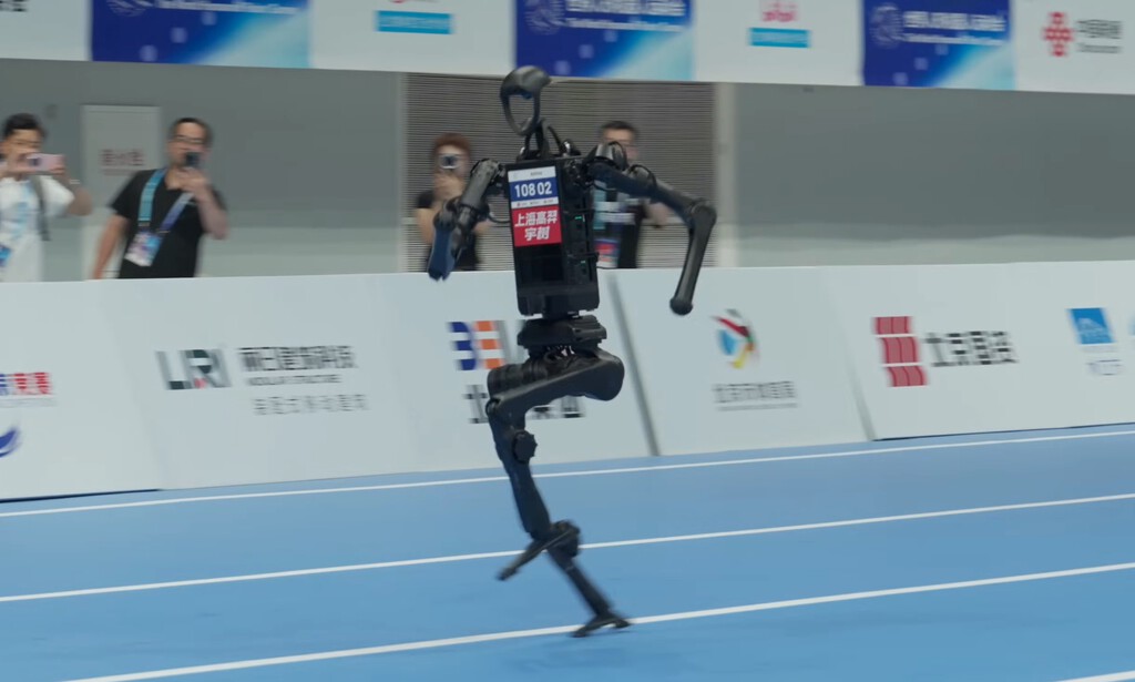 Ya hay robots corriendo los 1.500 metros a 13 kilómetros por hora. Es el resultado del músculo robótico de China